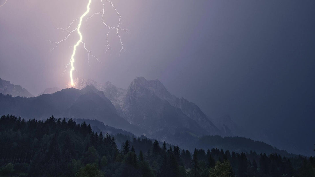 Orage en randonnée : les 7 bons réflexes quand le ciel tourne mal