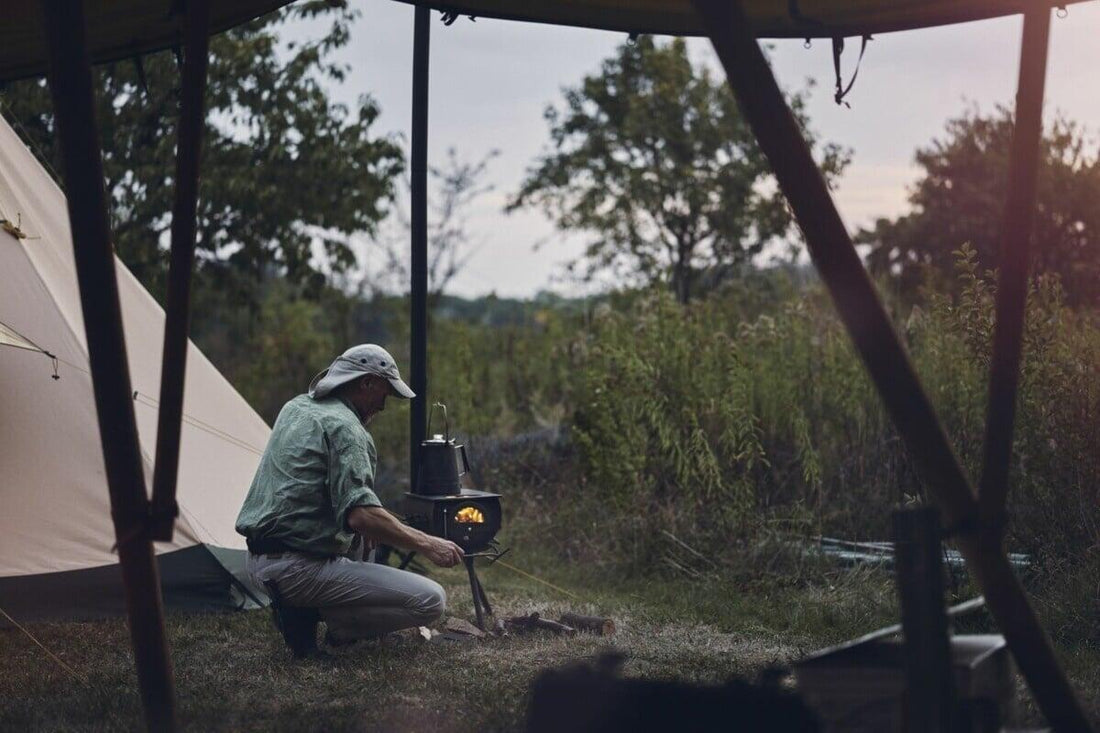 Bien choisir son poêle à bois pour tente : comparatif et points à vérifier
